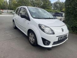 Weiß Gebraucht 2010 Renault Twingo Kleinwagen | 1.950 €