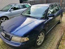 Blau Gebraucht 1996 Audi A4 Kombi | 1.450 € (Fairer Preis)
