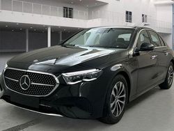 Obsidianschwarz metallic Gebraucht 2024 Mercedes E220 Avantgarde Limousine | 48.990 € (Superpreis)