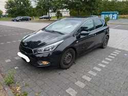 Schwarz Gebraucht 2015 Kia Ceed DREAM-TEAM Edition Limousine | 6.500 € (Guter Preis)