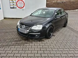 Schwarz Gebraucht 2006 VW Jetta Limousine | 1.700 €