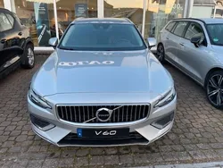 Silber Gebraucht 2020 Volvo V60 Inscription Kombi | 29.000 € (Fairer Preis)
