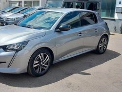 Grau Gebraucht 2022 Peugeot 208 Allure Kleinwagen | 15.000 € (Guter Preis)