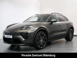 Gruen Gebraucht 2025 Porsche Macan 4 Electric SUV | 92.890 € (Etwas zu teuer)