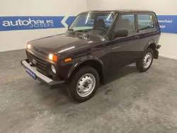 Violet Gebraucht 2016 Lada Urban SUV | 11.999 € (Fairer Preis)