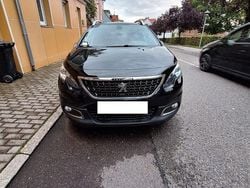 Schwarz Gebraucht 2017 Peugeot 2008 Style SUV | 6.500 € (Guter Preis)