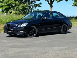 Schwarz Gebraucht 2009 Mercedes E200 Avantgarde Limousine | 9.000 € (Etwas zu teuer)