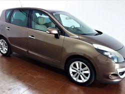 Braun Gebraucht 2010 Renault Scénic III Luxe Van / Kleinbus | 5.500 € (Fairer Preis)