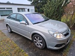 Grau Gebraucht 2007 Opel Vectra Limousine | 2.500 € (Fairer Preis)