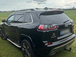 Schwarz Gebraucht 2019 Jeep Cherokee Overland SUV | 25.000 €