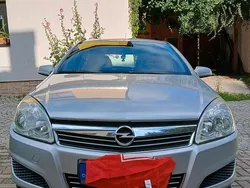 Grau Gebraucht 2007 Opel Astra Kleinwagen | 2.550 € (Fairer Preis)