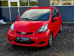 Fire red Gebraucht 2011 Toyota Aygo Cool Kleinwagen | 5.500 € (Teuer)