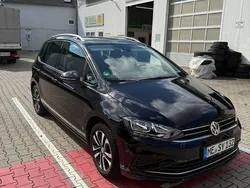 Schwarz Gebraucht 2019 VW Golf Sportsvan Van / Kleinbus | 18.400 € (Fairer Preis)