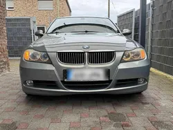 Grau Gebraucht 2005 BMW 325 Kombi | 4.555 €