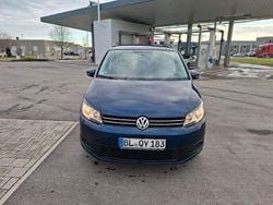 Blau Gebraucht 2010 VW Touran Trendline Van / Kleinbus | 3.500 € (Guter Preis)