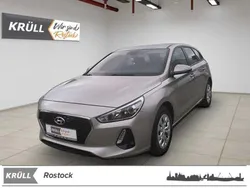Gebraucht 2018 Hyundai i30 Select Kleinwagen | 10.990 € (Etwas zu teuer)