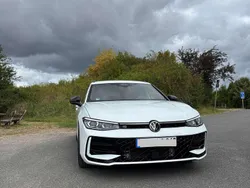 Weiß Gebraucht 2024 VW Passat R-line Kombi | 44.800 € (Guter Preis)