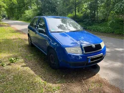 Blau Gebraucht 2002 Skoda Fabia Kleinwagen | 450 € (Guter Preis)