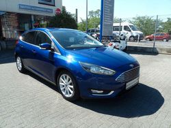 Blau Gebraucht 2016 Ford Focus Titanium Limousine | 8.999 € (Fairer Preis)