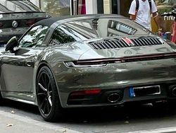 Grün Gebraucht 2022 Porsche 911 Targa 4S Chrono Cabrio | 154.992 € (Fairer Preis)