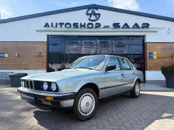 Blau Gebraucht 1984 BMW 316 Limousine | 12.990 €