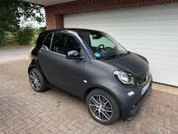 Schwarz Gebraucht 2018 Smart ForTwo Coupé Brabus Xclusive Coupé | 23.650 € (Teuer)