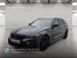 Grau Gebraucht 2024 BMW 330e M Sport Kombi | 55.106 € (Teuer)
