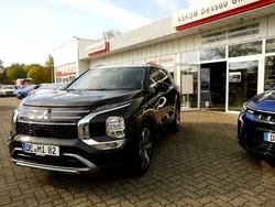 Schwarz Gebraucht 2025 Mitsubishi Outlander P-HEV Top SUV | 56.750 € (Etwas zu teuer)