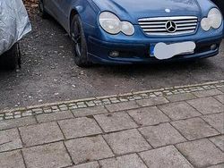 Blau Gebraucht 2002 Mercedes C180 | 1.800 € (Fairer Preis)