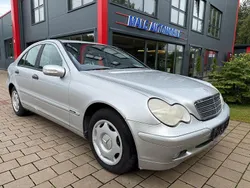 Grau Gebraucht 2002 Mercedes C220 Classic Limousine | 3.999 € (Teuer)