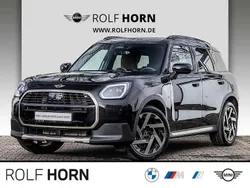 Schwarz Gebraucht 2024 Mini Countryman Favoured SUV | 34.940 € (Fairer Preis)