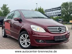 Rot Gebraucht 2006 Mercedes B200 Van / Kleinbus | 2.999 € (Teuer)