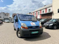Blau Gebraucht 2004 Renault Trafic Van | 5.499 €