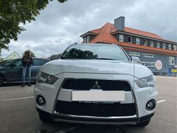 Weiß Gebraucht 2011 Mitsubishi Outlander SUV | 7.700 € (Teuer)