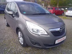 Grau Gebraucht 2012 Opel Meriva Eco Van / Kleinbus | 6.999 € (Teuer)
