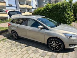 Beige Gebraucht 2018 Ford Focus Titanium Kombi | 9.000 € (Fairer Preis)