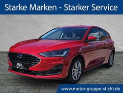 Fantastic red metallic Neu 2025 Ford Focus Titanium Limousine | 27.193 € (Superpreis)