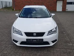 Weiß Gebraucht 2014 Seat Leon Limousine | 7.990 € (Guter Preis)