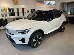 Crystal white pearl Gebraucht 2023 Volvo XC40 Plus SUV | 49.900 € (Teuer)