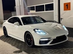 Weiß Gebraucht 2017 Porsche Panamera Turbo Chrono Limousine | 58.990 € (Fairer Preis)