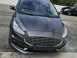 Grau Gebraucht 2021 Ford S-MAX Titanium Van / Kleinbus | 24.499 € (Guter Preis)