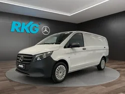 Weiß Gebraucht 2024 Mercedes Vito Van / Kleinbus | 37.235 € (Etwas zu teuer)
