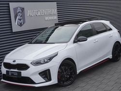 Weiß (sonderlackierung deluxeweiß metallic) Gebraucht 2020 Kia Ceed GT GT Limousine | 22.990 € (Fairer Preis)