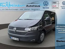 Deep black perleffekt (schwarz), perleffekt Gebraucht 2024 VW T6.1 Trendline Van | 51.900 € (Teuer)