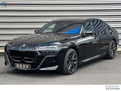 Schwarz Neu 2025 BMW i7 Sport Line Limousine | 129.000 €