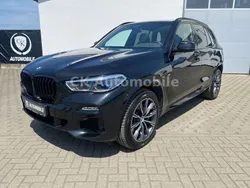 Black sapphire metallic Gebraucht 2021 BMW X5 M Sport SUV | 49.900 € (Guter Preis)