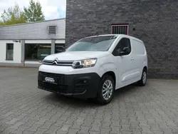 Weiß Gebraucht 2023 Citroën e-Berlingo Van / Kleinbus | 25.480 € (Guter Preis)