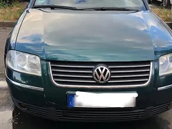 Grün Gebraucht 2004 VW Passat Limousine | 2.000 € (Fairer Preis)