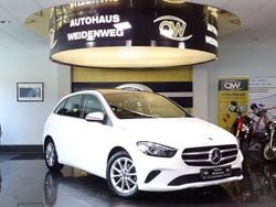 Weiß Gebraucht 2019 Mercedes B180 Urban Van / Kleinbus | 20.890 € (Fairer Preis)