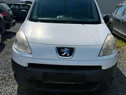 Weiß Gebraucht 2012 Peugeot Partner Van / Kleinbus | 2.300 €